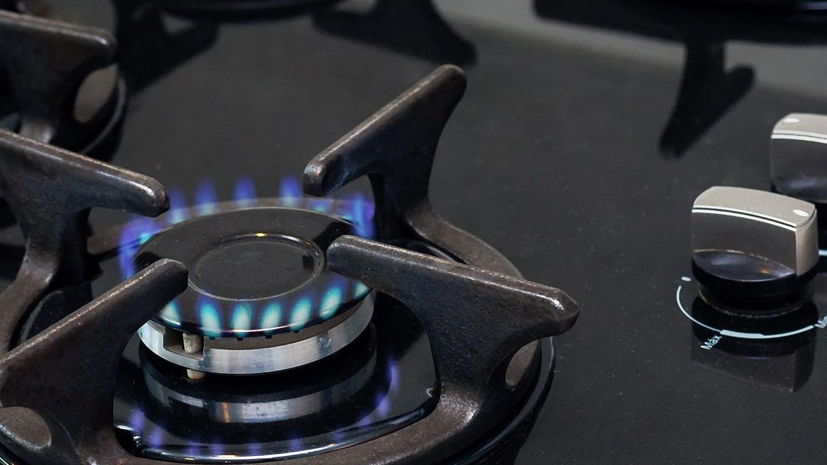 Bollette, taglio prezzo del gas fino al 40%: come funziona il nuovo calcolo