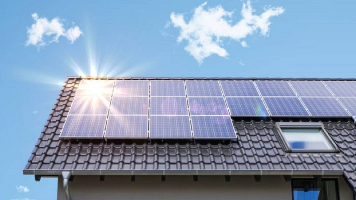 Bonus fotovoltaico 2023, è boom di installazioni: i destinatari dell’agevolazione e come fare domanda